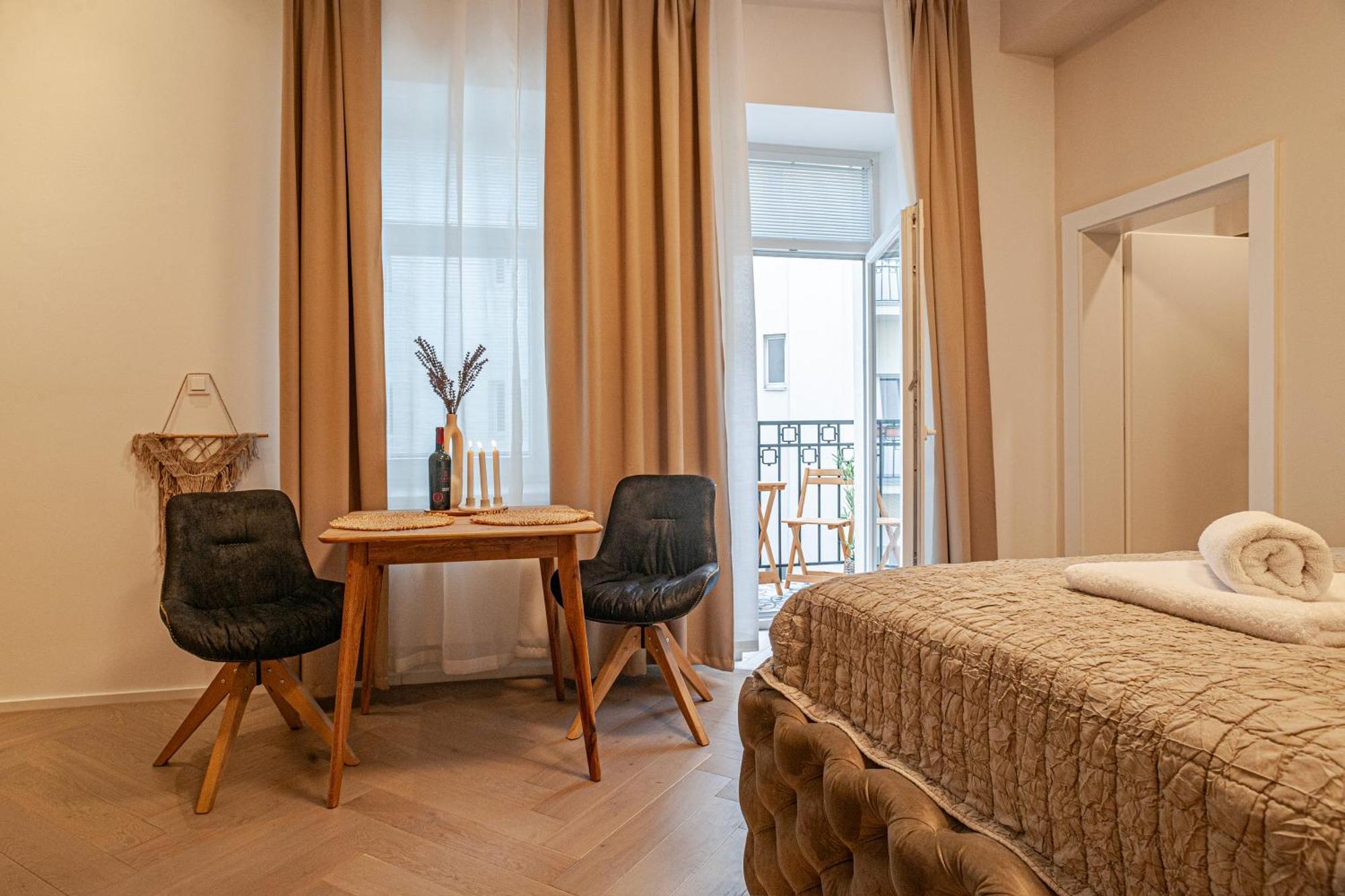 Sting Old Town Ostrava Apartamento Exterior foto
