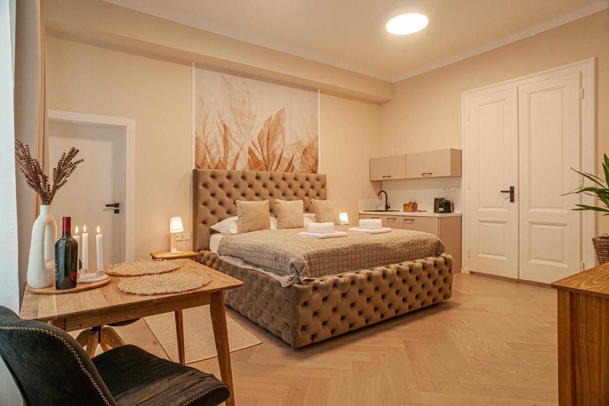 Sting Old Town Ostrava Apartamento Exterior foto